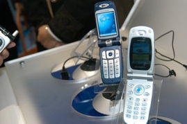 2004年通信展 華為展示創(chuàng)新手機與通訊技術開發(fā)成果